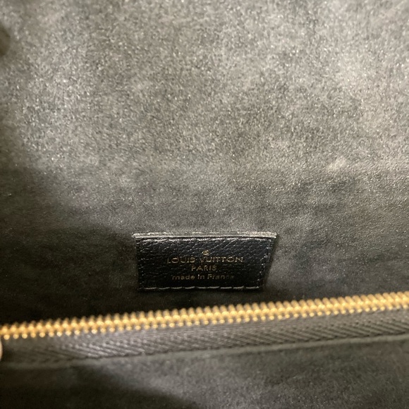 Louis Vuitton Victoire ( Amazing condition!) - Picture 4 of 9